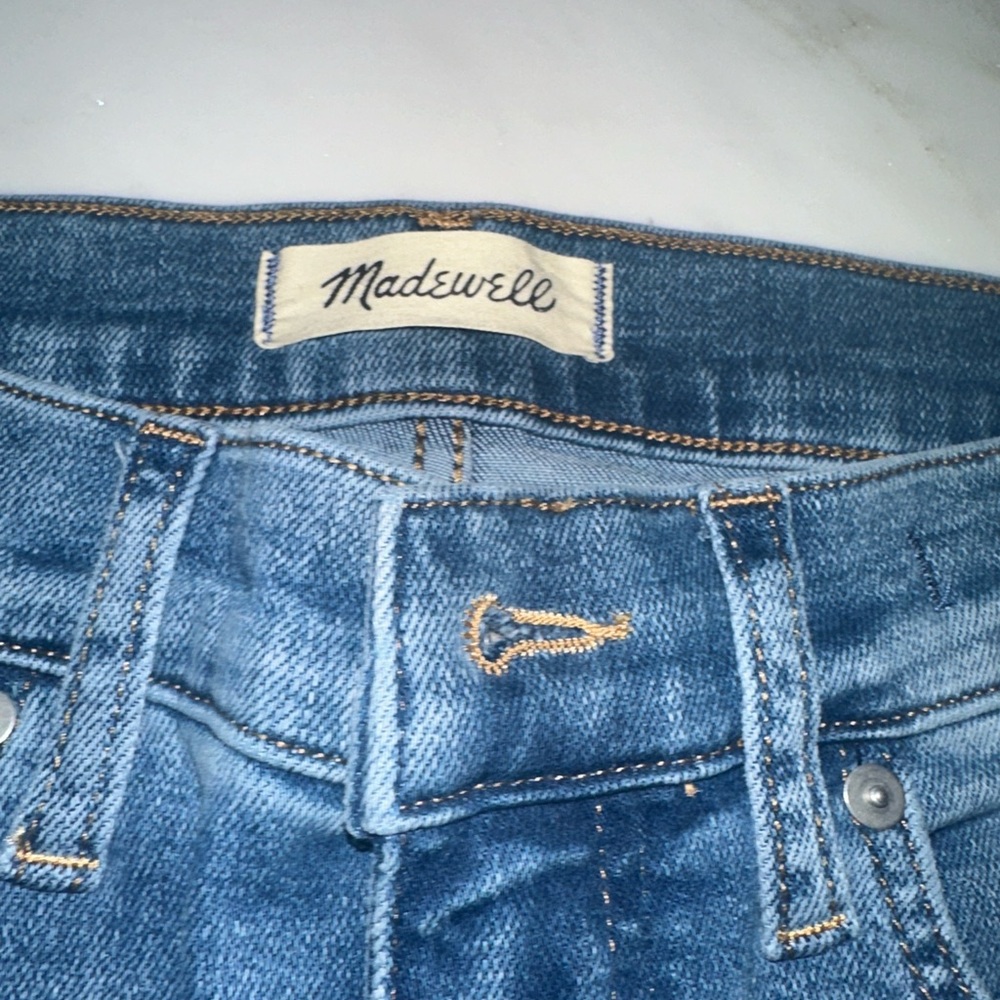 Madewell mid rise kick out jeans / worn twice